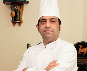 アールティ　オーナーシェフ